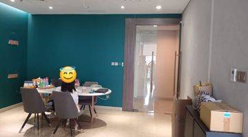 Gambar 4 Siap Pakai Office Gold Coast 117 M2 Semi Furnish