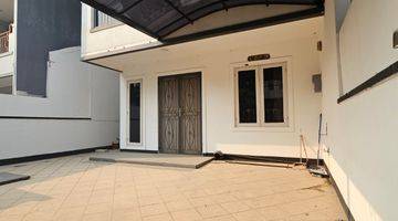 Gambar 1 Rumah 8x17   Kelapa Gading jalan lebar 3 mobil selatan