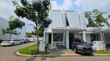 Gambar 2 Rumah 2 Lantai Full Furnished di BSD