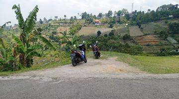 Gambar 2 Kavling view kota bandung dan kebun sayur di Punclut 