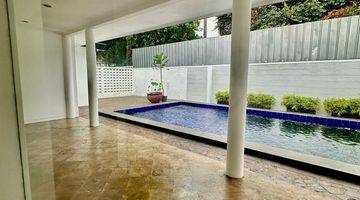 Gambar 1 One Storey House At Kemang Timur. Nice House With Swimming Pool And Garden