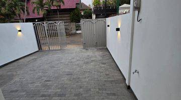 Gambar 3 Rumah Brand New Little Santorini Jakarta Barat