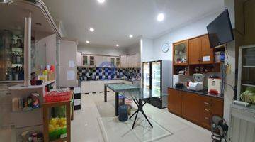 Gambar 2 Rumah Tipe Modern 2 Lantai di Kota Wisata Semi Furnished