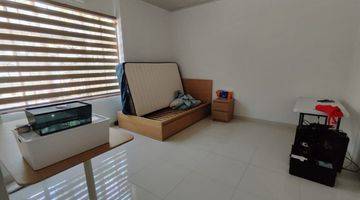 Gambar 5 Dijual Rumah di Florence Pik SHM 10x20m² 4+1BR 2,5 Lantai