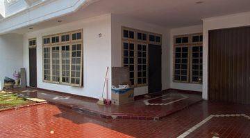 Gambar 1 Rumah di Muara Karang 10 SHM 12x25m² 4+1BR 2 Lantai Furnished