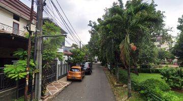 Gambar 2 Rumah Bagus, Lingkungan Nyaman Depan Taman, 0008 Jel