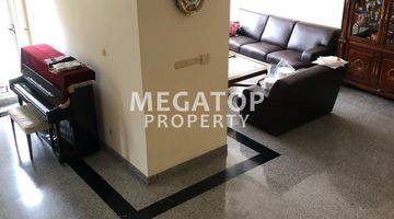 Gambar 4 Rumah Mewah 3lt di Sektor 1e Gading Serpong Semi Furnished