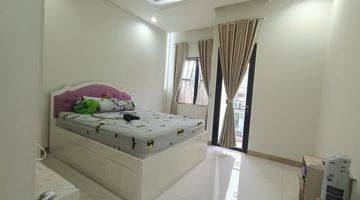 Gambar 4 Rumah 2 Lantai Bagus Furnished SHM di Pulomas Raya, Jakarta Timur