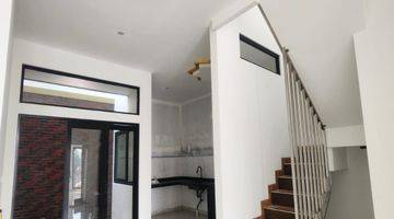 Gambar 3  Rumah 3 Lantai Semi Furnished Bagus OTHER - PPJB, Girik, Adat, dll di Jl Nusaloka Blok Q2 No.6 BSD Tangerang, BSD