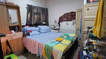 Gambar 4 Rumah Green Lake City, 4 Kamar Tidur, Shm, Siap Huni