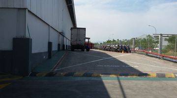 Gambar 4 Disewakan Gudang Loading Dock Kitic Deltamas Cikarang