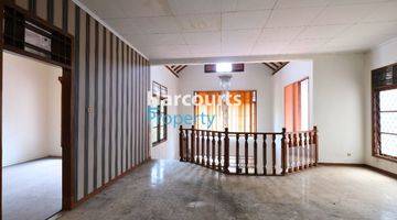 Gambar 3 Dijual Rumah Klasik Area Pondok Indah