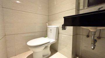 Gambar 3 Rumah 3 Lantai Baru Semi Furnished di Sutera Winona, Tangerang