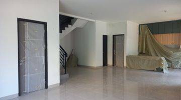 Gambar 5 Rumah Hoek Dpn Clubhouse Di Kingspoint Residence, Dekat Sumbek