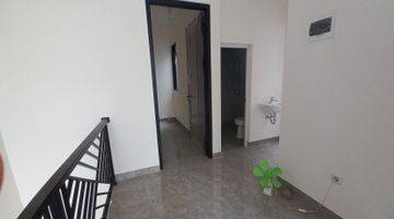 Gambar 4 RUMAH INDENT 2 LANTAI DALAM CLUSTER DIDAERAH STRATEGIS DEKAT ST MRT NEMPEL KE LEBAK BULUS.