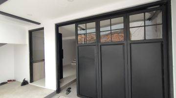 Gambar 4 Rumah Baru Cantik Modern Minimalis 3 Lantai 