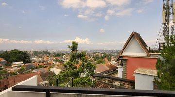 Gambar 2 Rumah Minimalis Cantik Dengan View Kota Dan Full Furnish