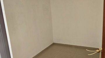 Gambar 4 Rumah 2 Lantai Baru Unfurnished SHM di Villa Cemara Cikoneng, Bandung