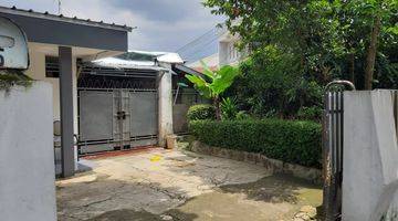 Gambar 1 Rumah Bagus Furnished SHM di Mainroad Srimahi, Bandung