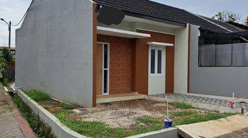 Gambar 1 Rumah Baru Unfurnished SHM di Arcamanik, Bandung