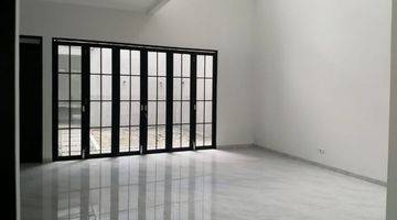 Gambar 3 Rumah Baru Unfurnished SHM di Batununggal, Bandung