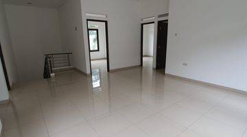 Gambar 3 Rumah 2 Lantai Baru Unfurnished SHM di Batununggal Indah Vii, Bandung