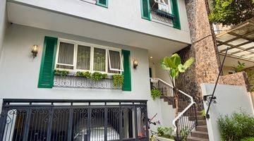 Gambar 1 Rumah 3 Lantai Bagus Furnished SHM di Cilandak, Jakarta Selatan