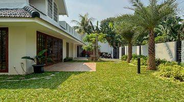 Gambar 4 Rumah 2 Lantai Bagus Semi Furnished SHM di Simprug, Jakarta Selatan