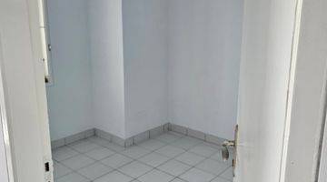 Gambar 5 Rumah 2 Lantai Bagus Unfurnished SHM di Cluster Mahoni, Tangerang