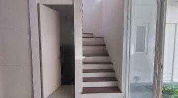 Gambar 2 Rumah Murah Semi Furnished 2 Lantai Siap Huni Di Eastwood Citraland Surabaya Barat