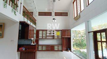 Gambar 2 Minimalist House In Prestige Area Of Pondok Indah