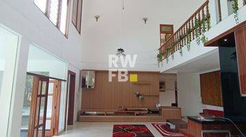 Gambar 4 Minimalist House In Prestige Area Of Pondok Indah