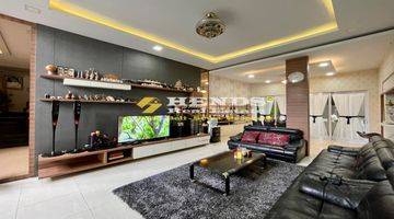 Gambar 5 Rumah Cantik 3 Lantai Full Renovasi Di BELLAVISTA Batam Centre