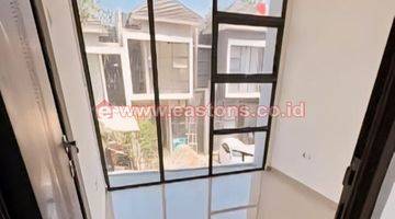 Gambar 2 Dijual Rumah 2 Lantai Bagus di Cisauk, Tangerang