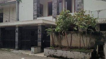 Gambar 1 Rumah Kebayoran Baru 247 sqm SHM