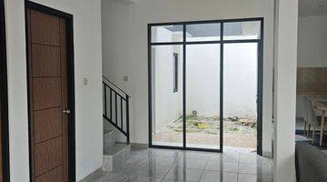 Gambar 2 Rumah 2 Lantai Nusaloka BSD, Rp. 2.3M (Nego) 