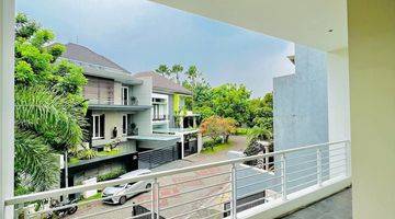 Gambar 4 Dijual Rumah Graha Famili Blok Ss Modern Tropical