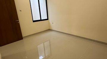 Gambar 5 Rumah 2lt + Attic Room Di Sutera Flamboyan Alam Sutera - Bangunan Baru Mandiri