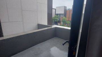 Gambar 2 Rumah FF dan Full Renov 2 Lantai di Flavio Suvarna Sutera Tangerang Y00219