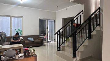 Gambar 2 Dijual Cepat
rumah Di Cluster Bohemia
gading Serpong