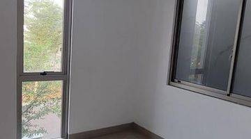 Gambar 1 Disewakan  Rumah Semi Furnished  di Cluster nashville, Pantai Indah Kapuk 2