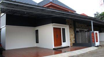 Gambar 3 Rumah Mewah Sisa 1 Unit Dari 5 Di Jl. Besi Km 1 Timur Kampus Uii 