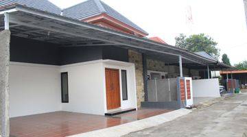 Gambar 1 Rumah Mewah Sisa 1 Unit Dari 5 Di Jl. Besi Km 1 Timur Kampus Uii 