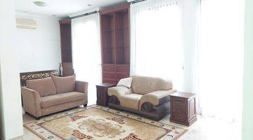 Gambar 1 Rumah Simprug Golf Hoek Furnished jual Cepat