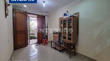 Gambar 4 Rumah Semi Furnished 2 Lantai Taman Ratu Lt 90m2 SHM