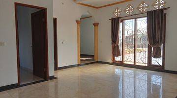 Gambar 4 Sewa Rumah Mewah Luas Semi Furnished di Sidakarya