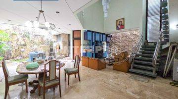 Gambar 3 Rumah 2 Lantai Dijual Semi Furnished Sunrise Garden Lt 375m2