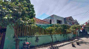 Gambar 1 Rumah Tenggilis kost Aktif