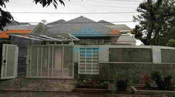 Gambar 2 Rumah Ciamik Tenggilis