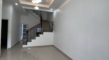 Gambar 2 Rumah baru full renov ,minimalis classic.sekt 12.5 kencana loka